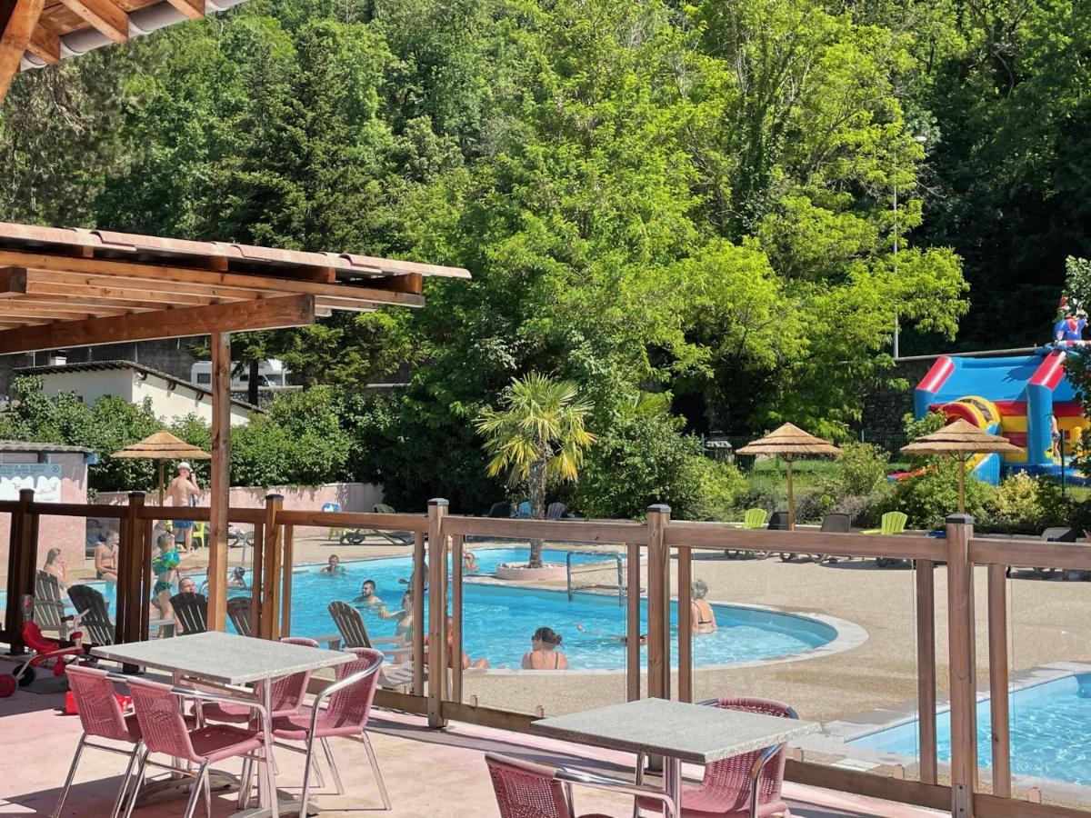 Camping Avec Piscine Et Riviere A Tournon Sur Rhone Ardeche Dış mekan fotoğraf